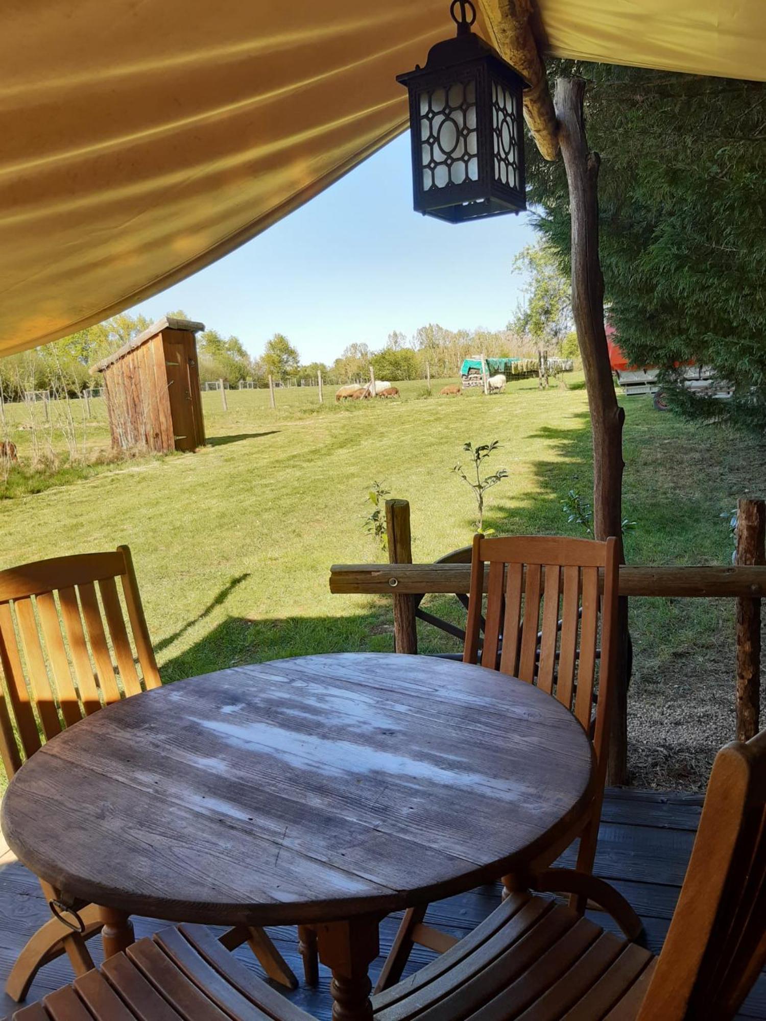 Tente Trappeur Ada, Au Jardin De La Vouivre Saint-Vincent-en-Bresse Dış mekan fotoğraf